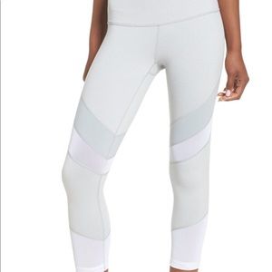 Zella live in crops, NWOT never worn!